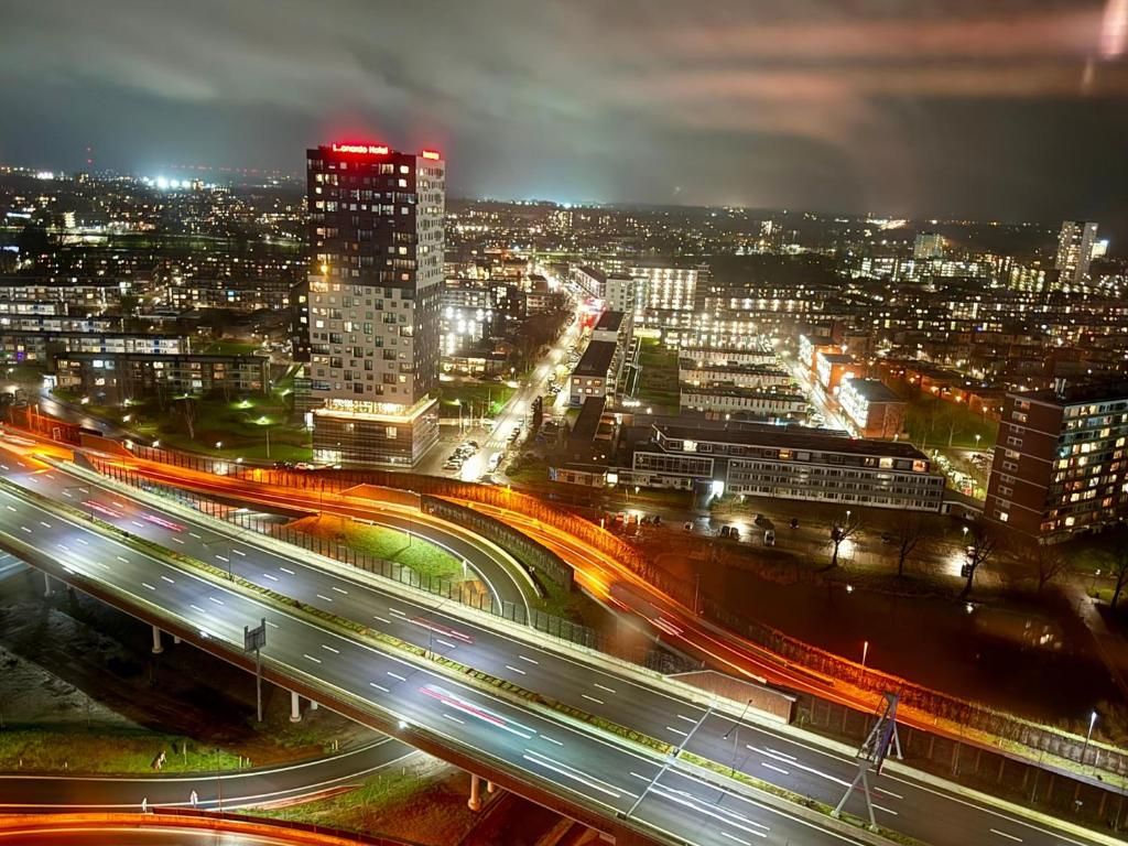 Verblijf 033333 - Vakantie appartement Noordoost Groningen - Leonardo Hotel Groningen