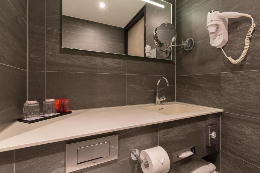 Verblijf 033333 - Vakantie appartement Noordoost Groningen - Leonardo Hotel Groningen