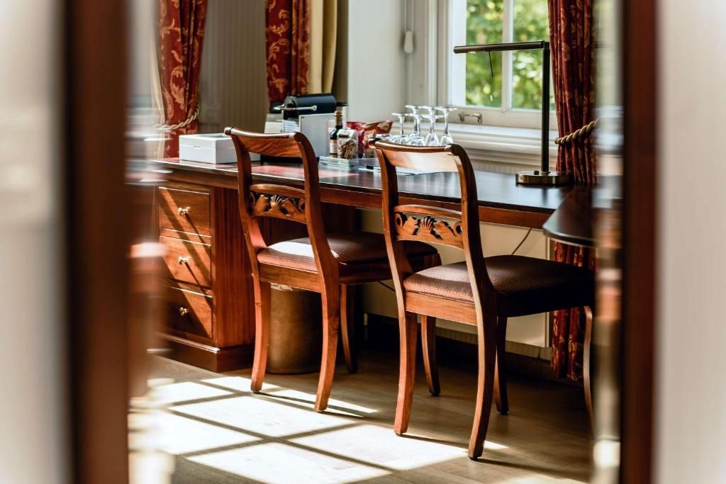 Werkruimte met uitzicht in Grand Hotel Karel V, vakantieappartement Utrecht.