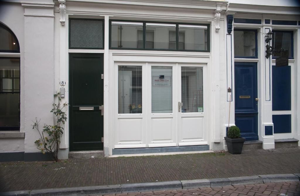 Vooraanzicht van B&B Chez Cho, een charmant appartement in het hart van Utrecht, Utrecht eo, Utrecht.