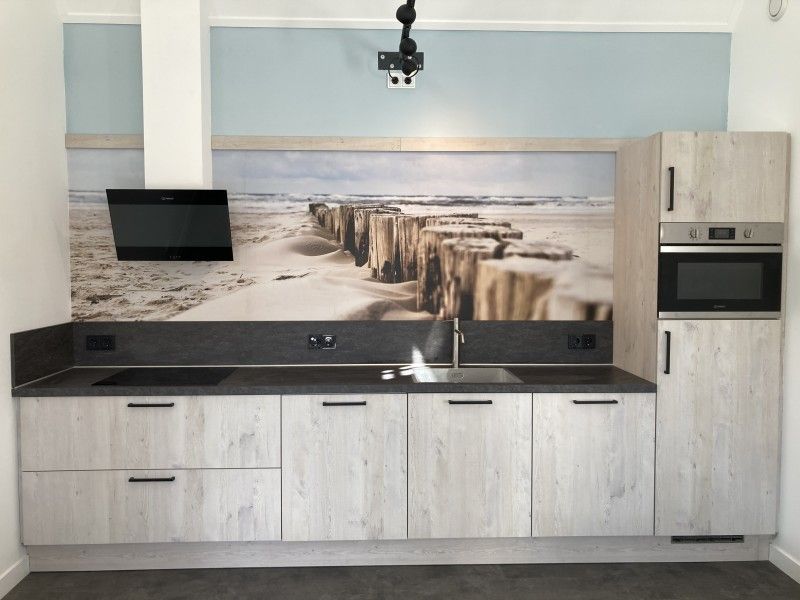 Weihnachtsstimmung im Ferienhaus 't Roefke in Hollum, Ameland mit beleuchtetem Mini-Weihnachtsbaum.