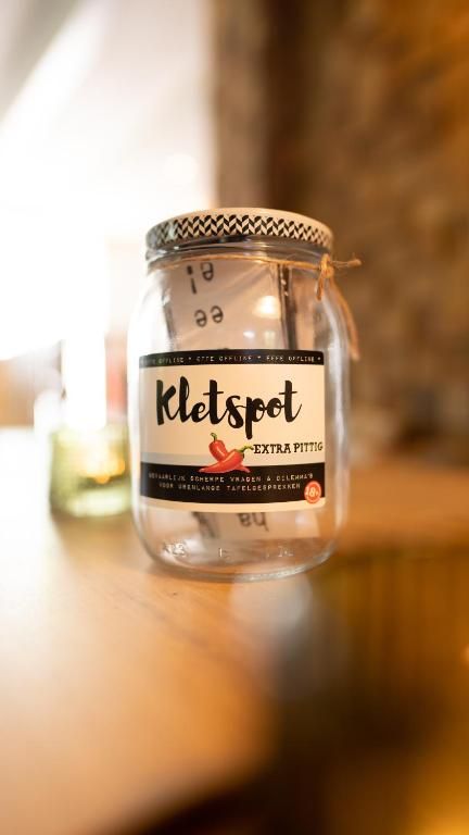 Verspielte Dekoration im Logement Zee van Tijd, Nes, Ameland fuer eine gemuetliche Atmosphaere.