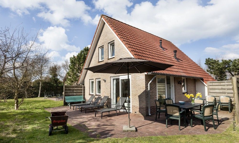 Bergvliet vakantiewoning met ruime veranda op Schiermonnikoog, Waddeneilanden