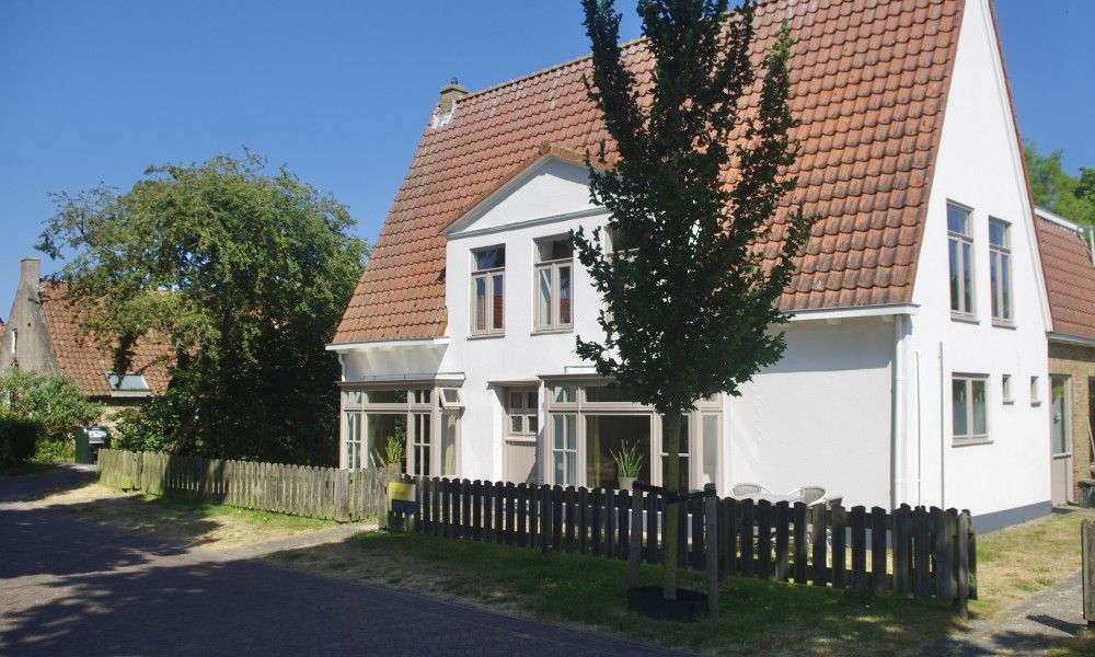 Charmant vakantiehuis Klaver Vier op Schiermonnikoog met zonnige tuin op de Waddeneilanden.