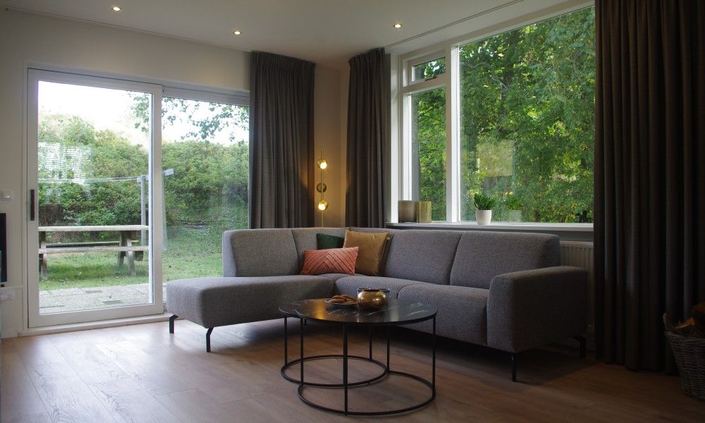 Cozy living room of Louwtjesduin Oost vacation home on Schiermonnikoog.
