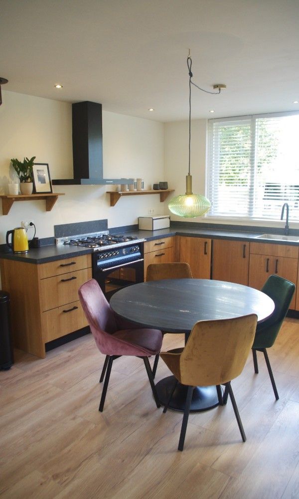 Modern kitchen of Louwtjesduin East vacation home on Schiermonnikoog.