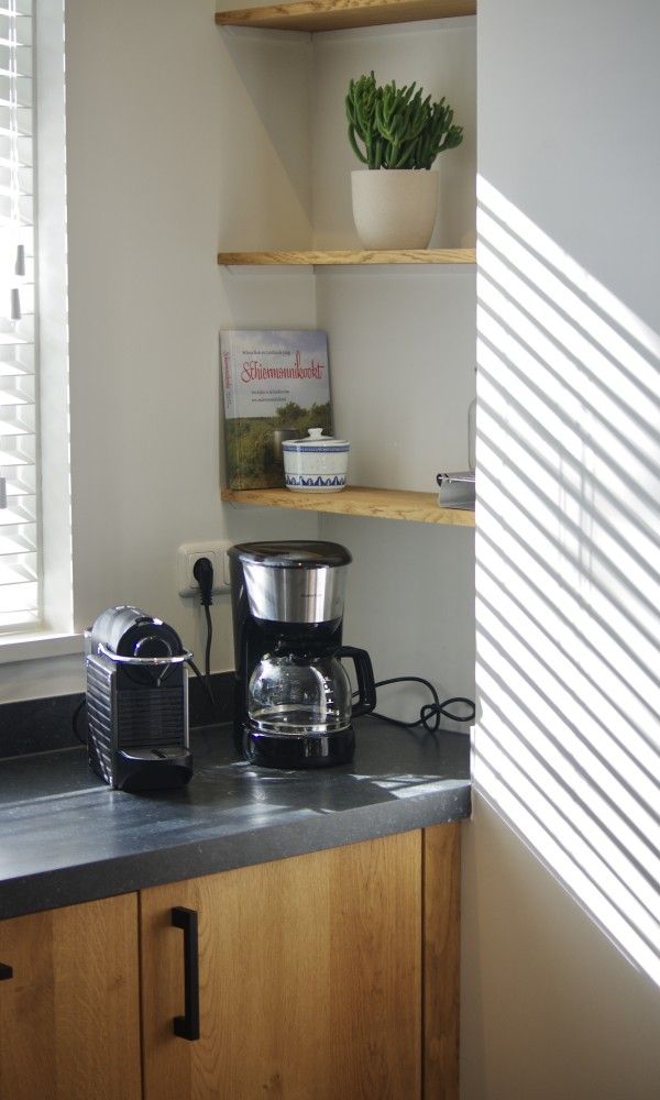 Coffee corner in the kitchen of Louwtjesduin East vacation home, Schiermonnikoog.