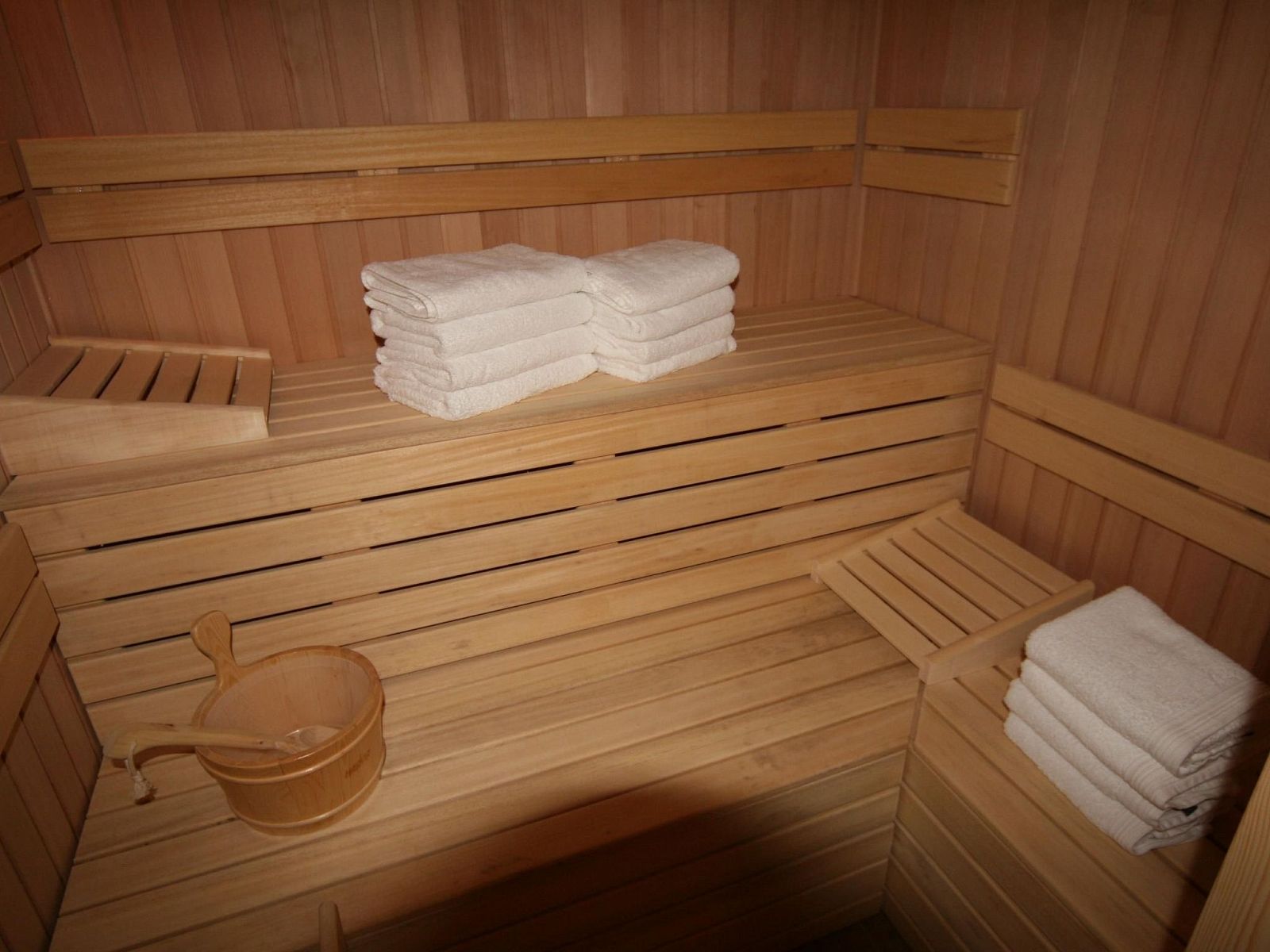 Guest house 0601148 - Holiday property IJsselmeer - Vakantiehuis Starvilla in Makkum mit Sauna und schöner Auss