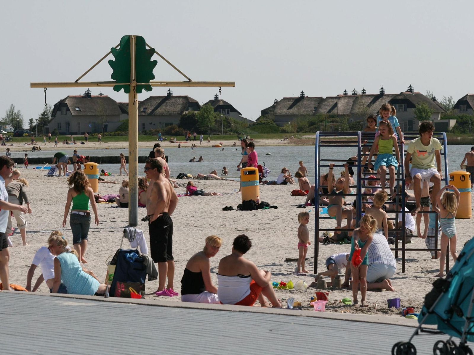 Guest house 0601148 - Holiday property IJsselmeer - Vakantiehuis Starvilla in Makkum mit Sauna und schöner Auss