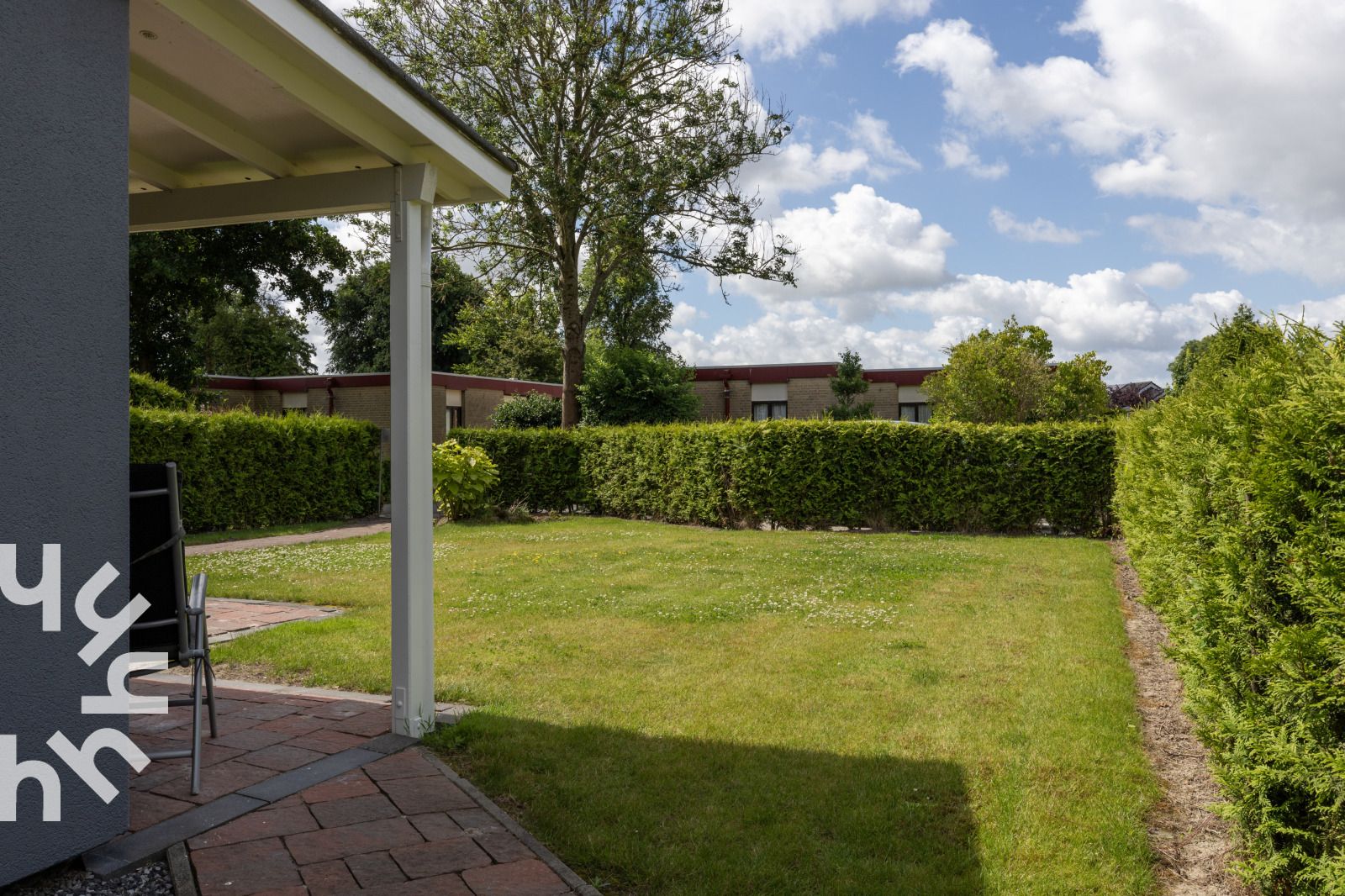 Natuurgebied bij FR095 vakantiehuis in Lemmer, ideaal voor wandelingen langs het IJsselmeer.