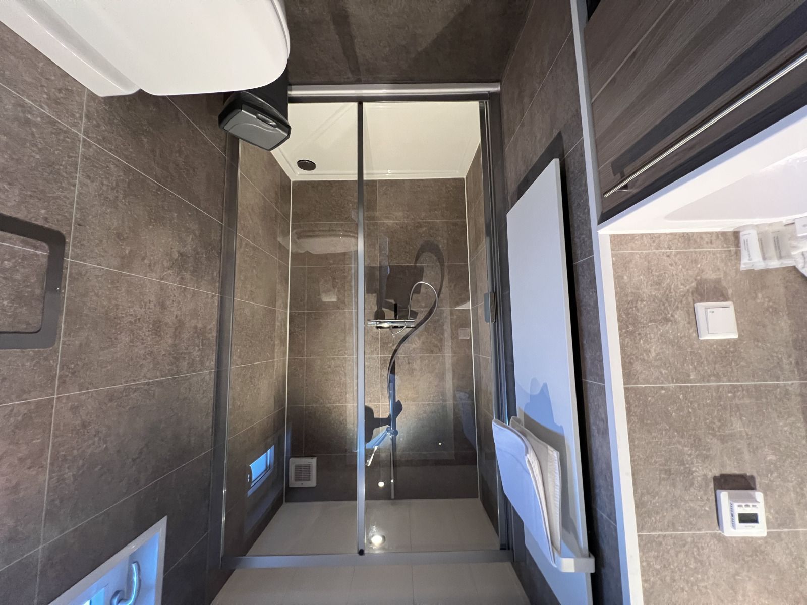 Unterkunft 060717 - Ferienhaus IJsselmeer - Houseboats Lemmer | Luxe overnachten op het water in