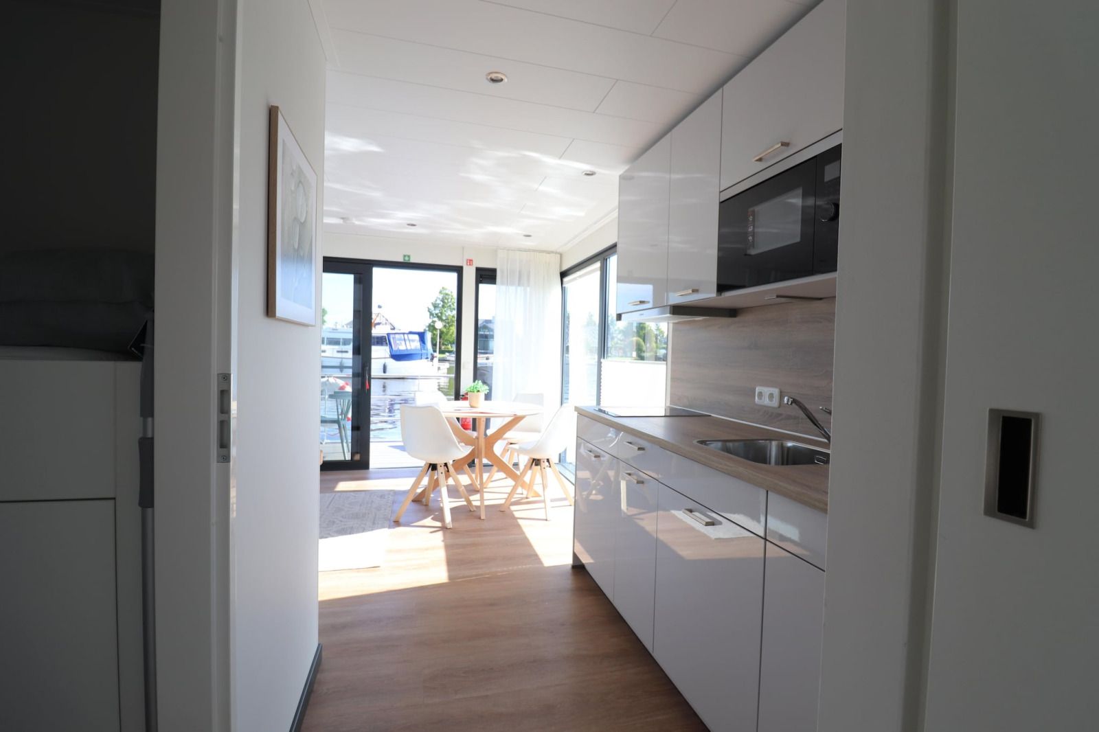 Guest house 060733 - Holiday property IJsselmeer - Houseboat «Refugio»