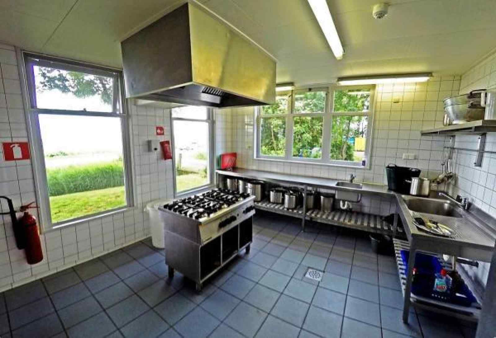 Groepsactiviteit in de natuur bij FR164 vakantiehuis in Oudega, Heegermeer