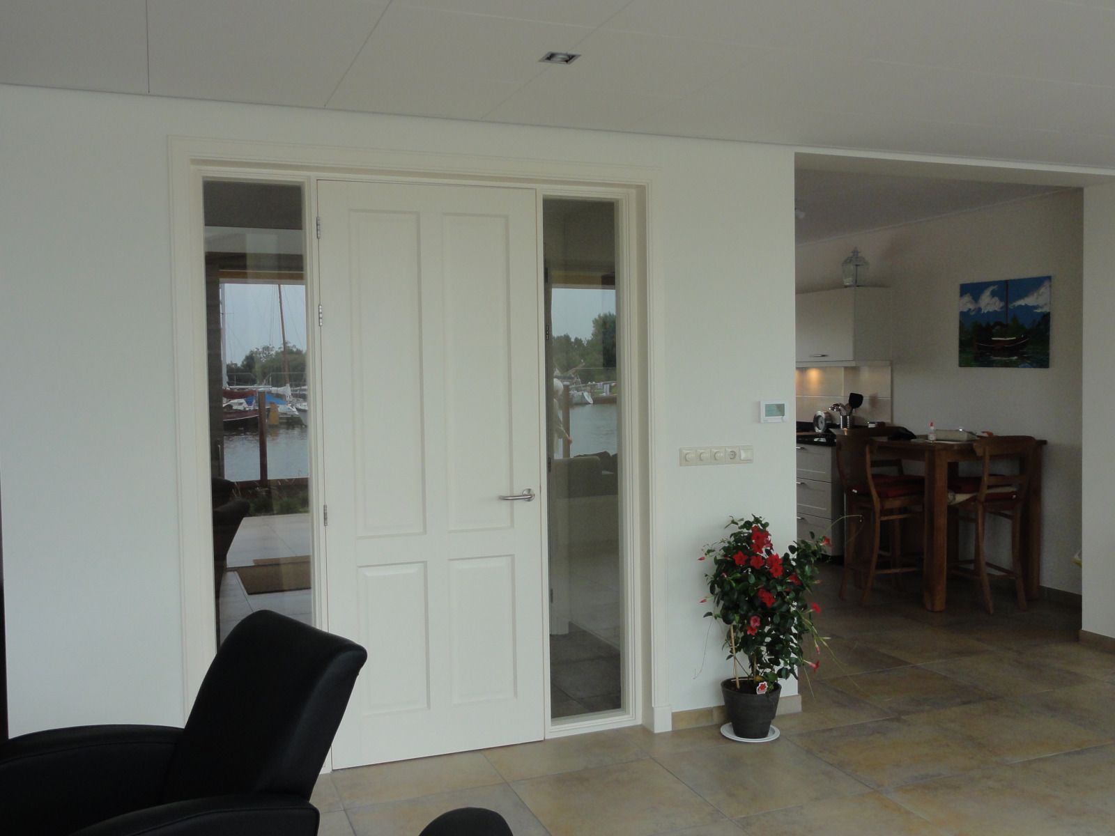 Modern bathroom in vacation home FR518, Koudum, near Frisian lakes.