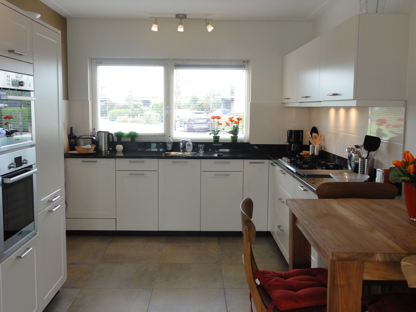 Cozy living room in vacation home FR518, Koudum, with comfortable furniture.