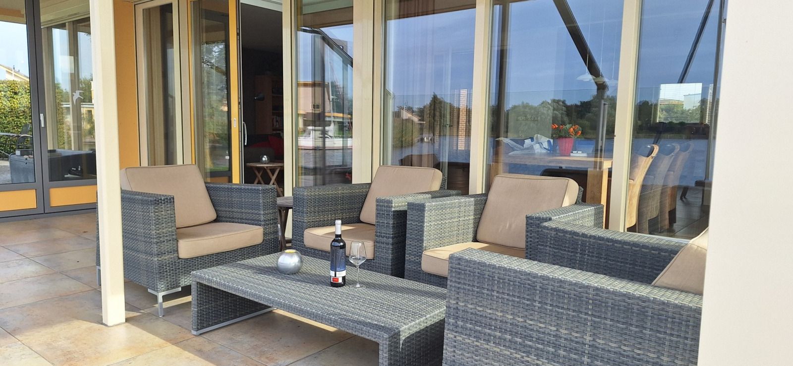 Quiet marina near vacation home FR518 in Koudum, overlooking Frisian lakes.