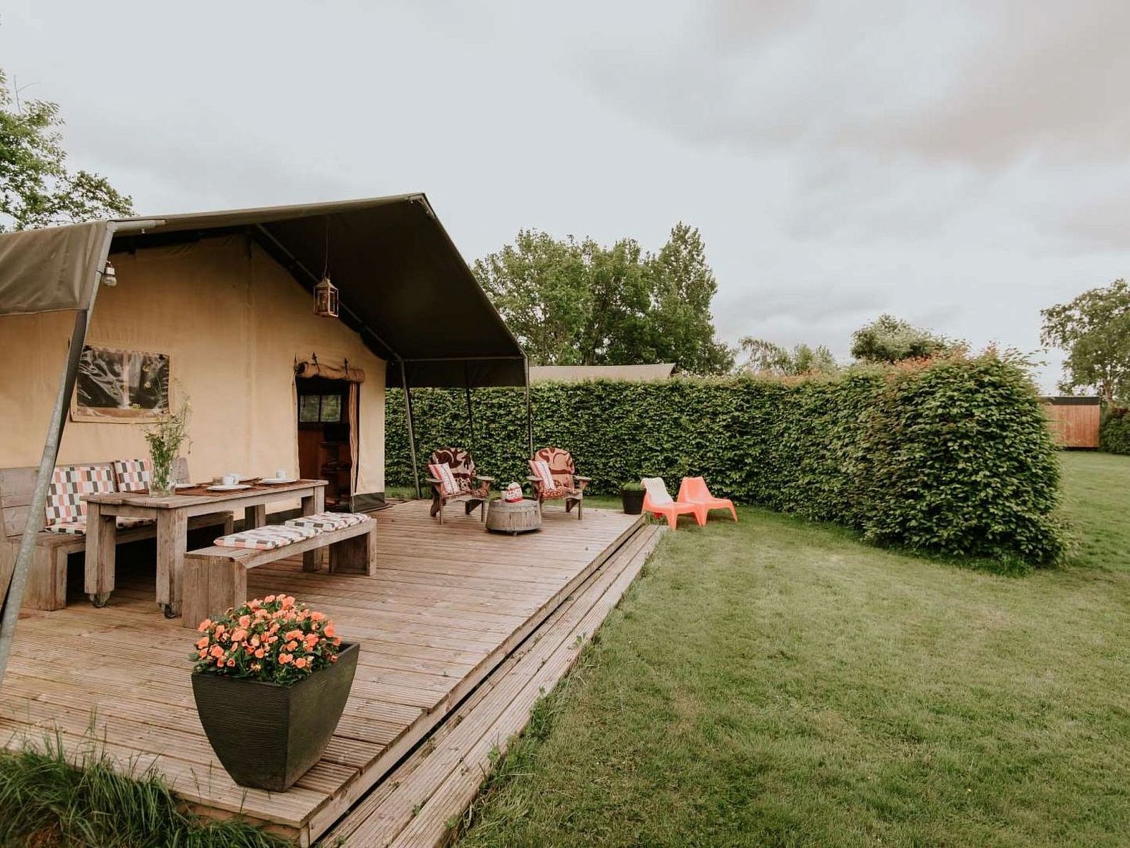 Verblijf 100221 - Vakantiewoning Tjeukemeer - Vakantiehuis Kampari - Luxe Safaritent - Out of Africa