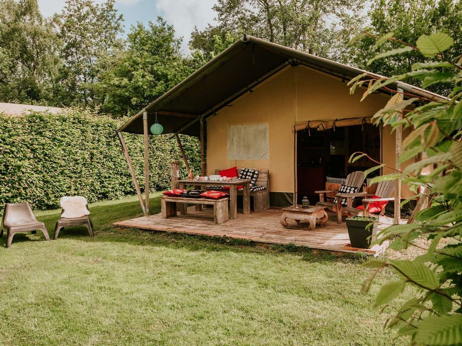 Verblijf 100224 - Vakantiewoning Tjeukemeer - Vakantiehuis Kampari - Luxe Safaritent - Kraanvogel