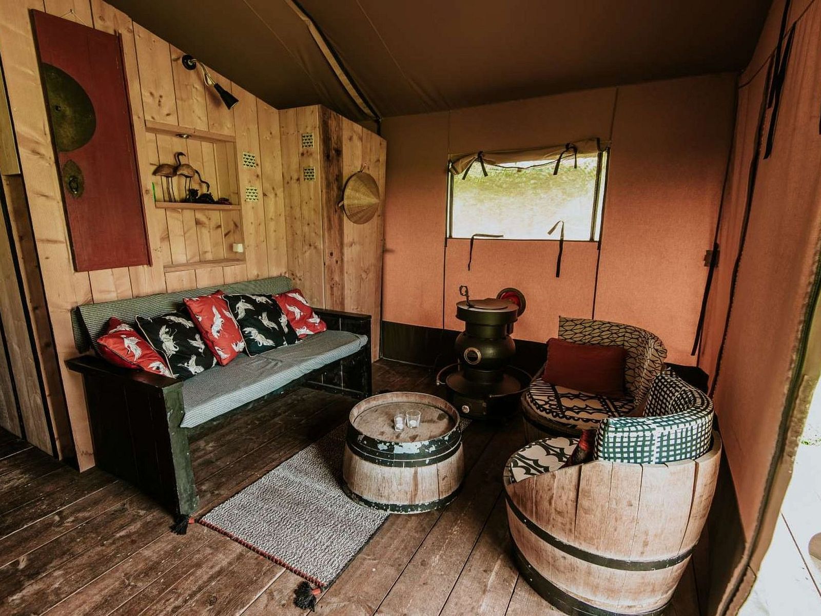 Verblijf 100224 - Vakantiewoning Tjeukemeer - Vakantiehuis Kampari - Luxe Safaritent - Kraanvogel