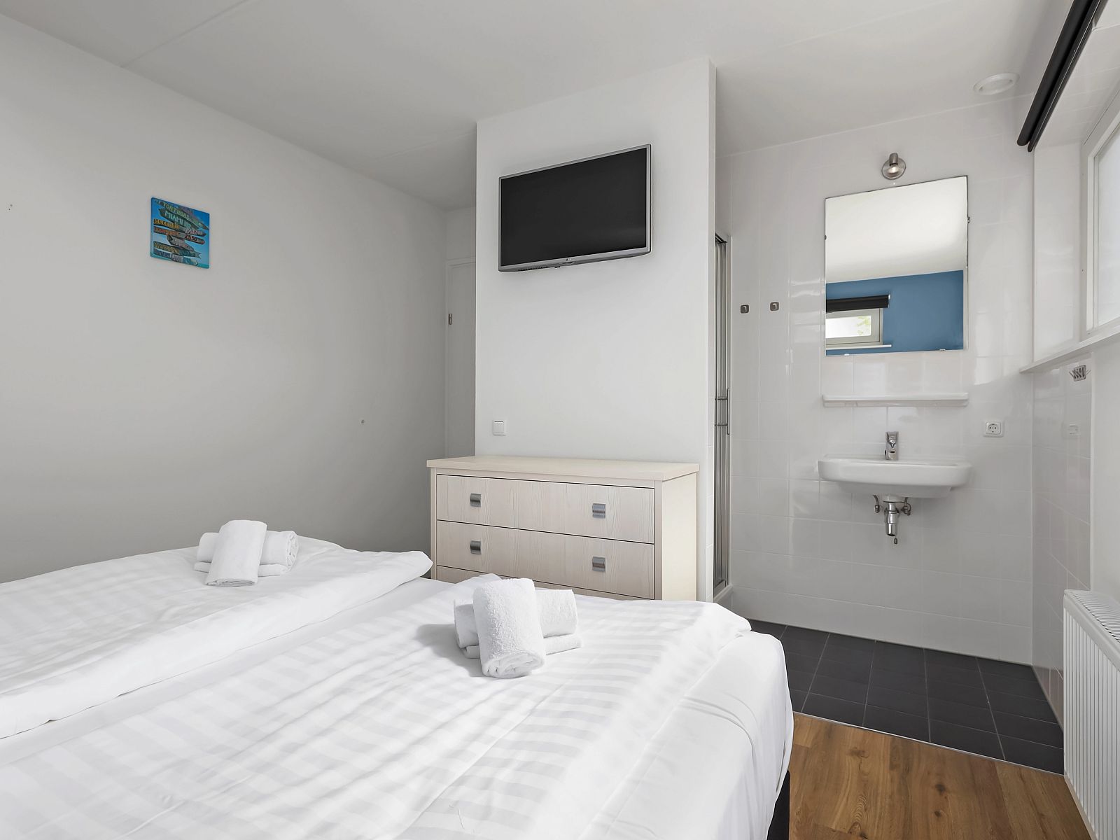 Veranda mit Blick auf das Wasser im Ferienhaus Waterpark Sneekermeer, Terherne.