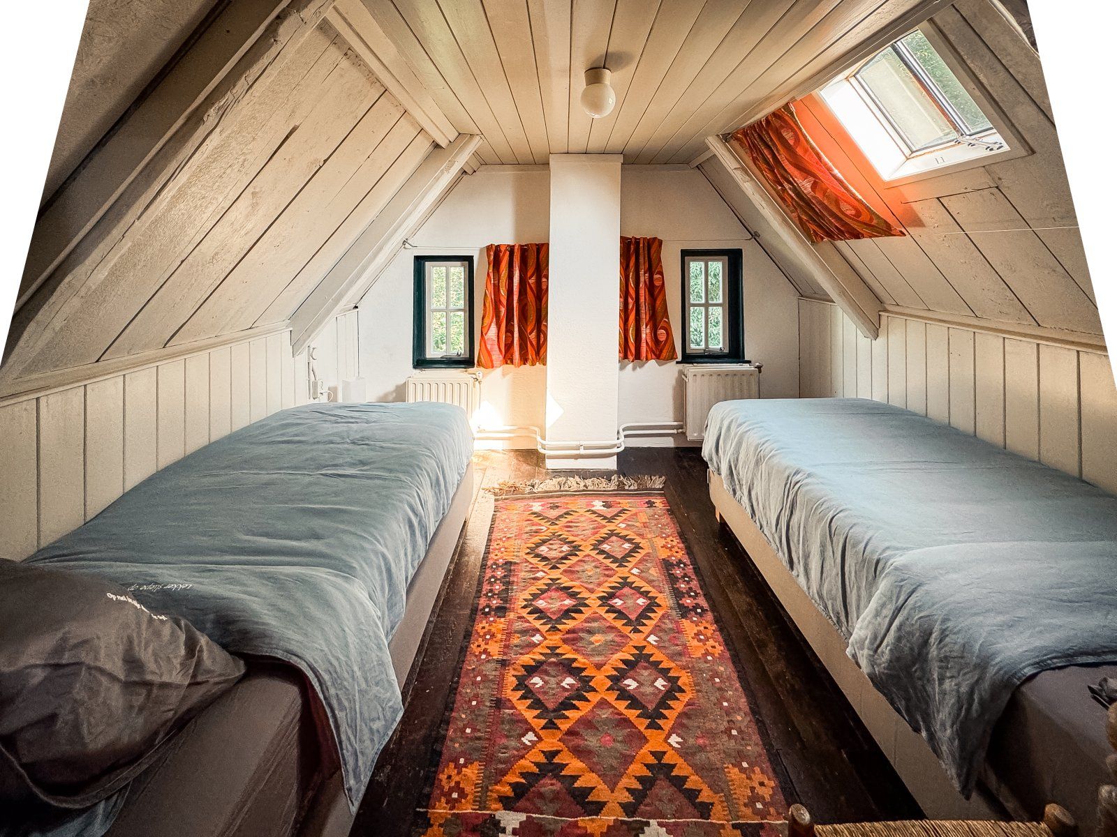 Rustikale Kueche im Ferienhaus FR421, Terherne, mit Retro-Details.