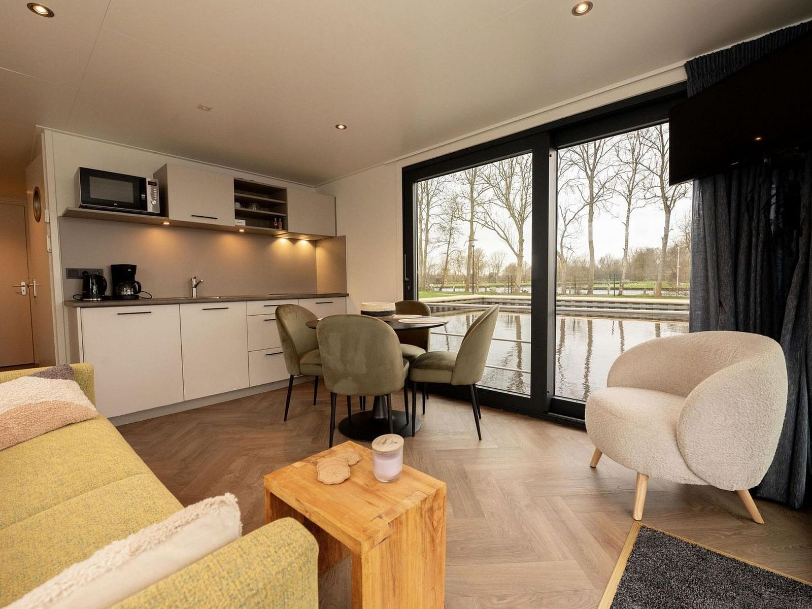 Guest house 120753 - Holiday property Sneekermeer - Vakantiehuis Boatique Sneek