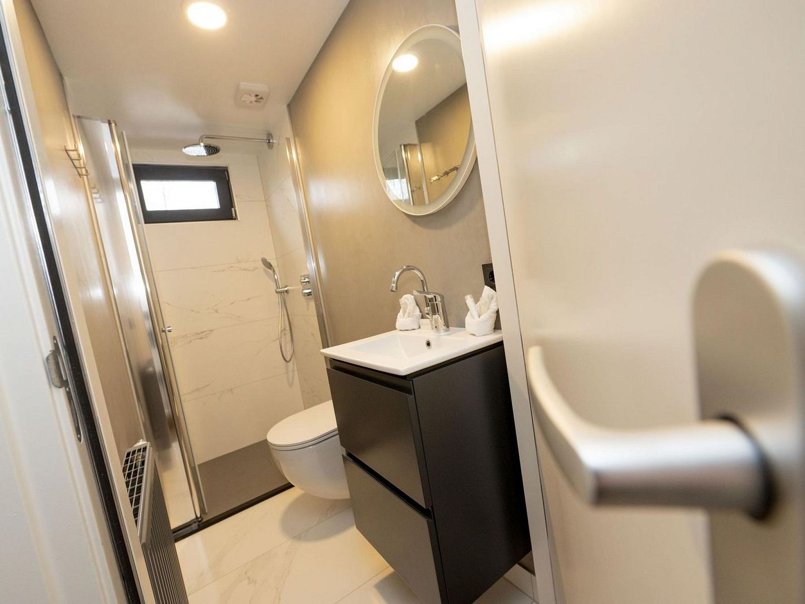 Guest house 120753 - Holiday property Sneekermeer - Vakantiehuis Boatique Sneek