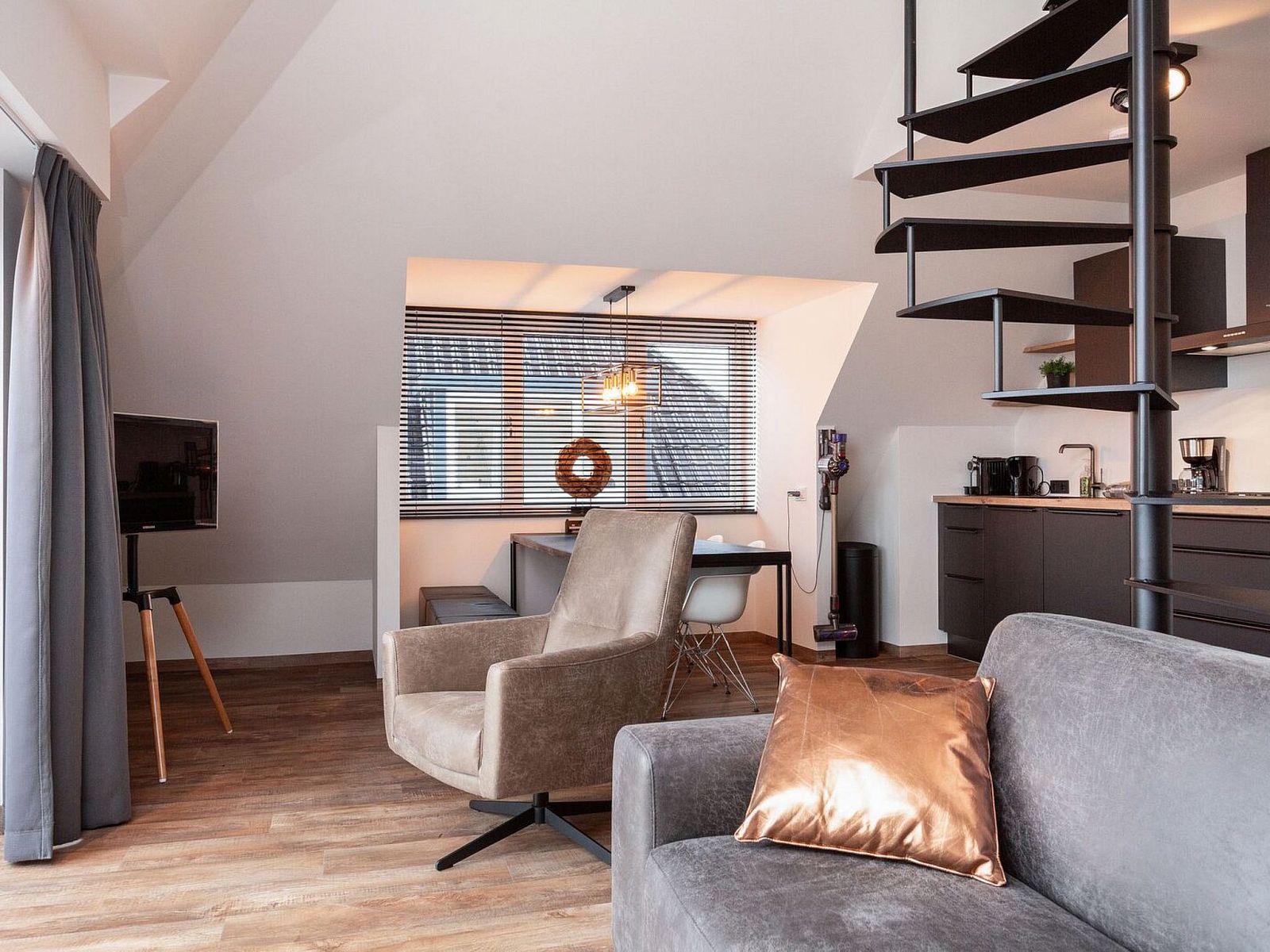 Guest house 120760 - Holiday property Sneekermeer - Vakantiehuis MeerPlezier Upstairs