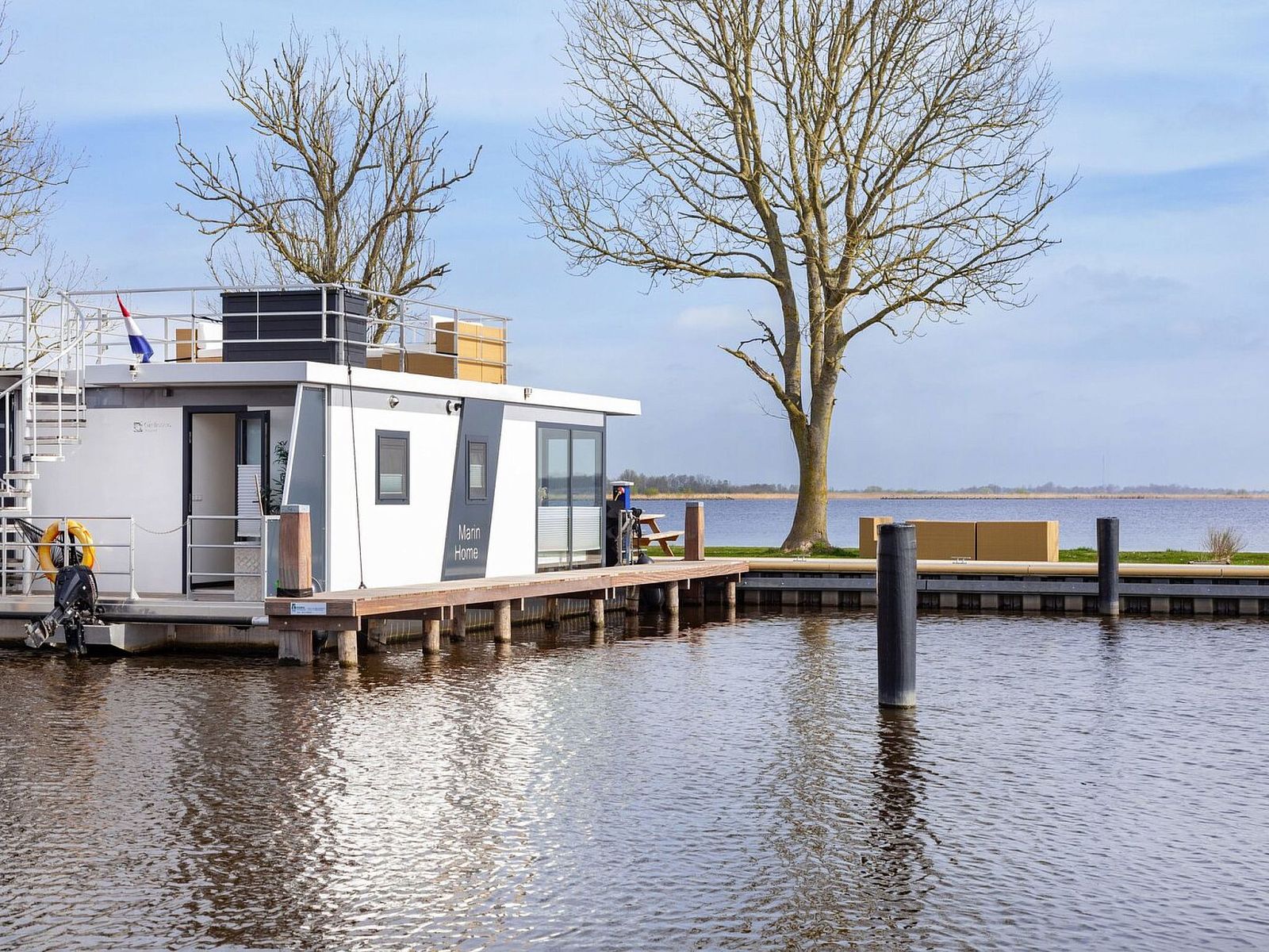 Guest house 120763 - Holiday property Sneekermeer - Vakantiehuis HouseBoat MeerRand