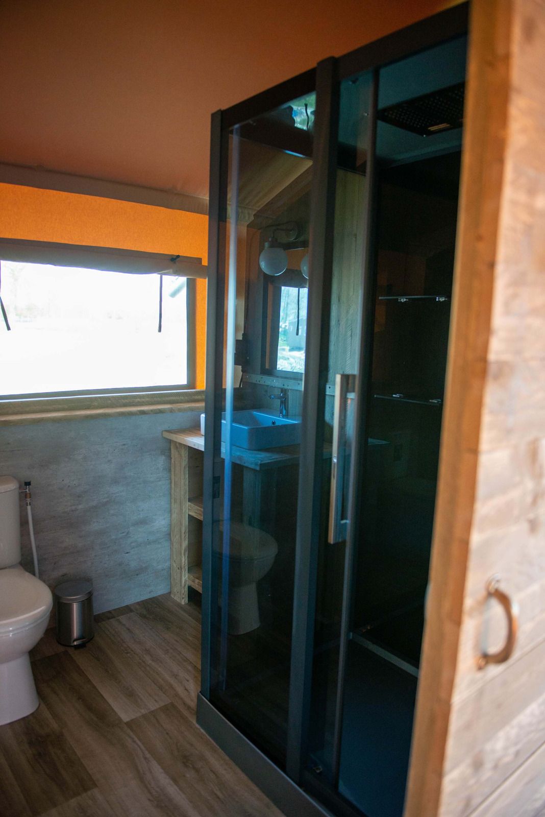 Guest house 130316 - Tent house Bergumermeer - Safaritent