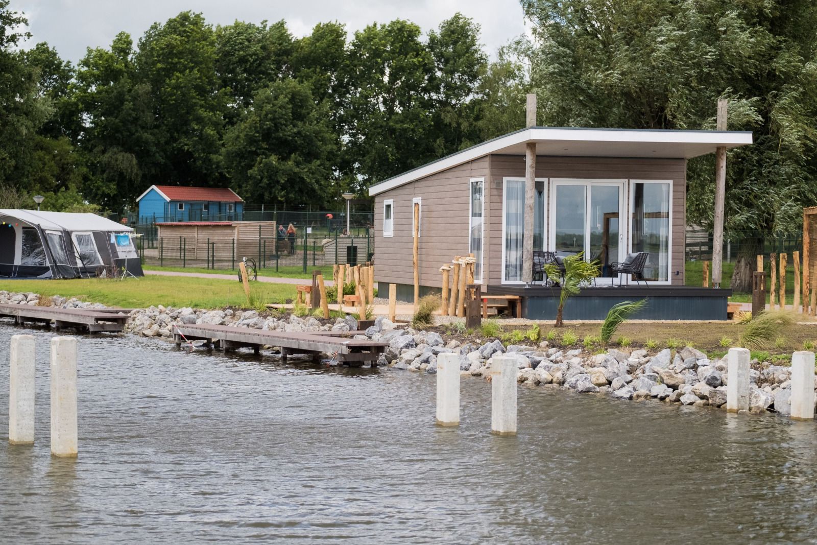 Verblijf 130326 - Vakantiewoning Bergumermeer - Waterlodge type 1