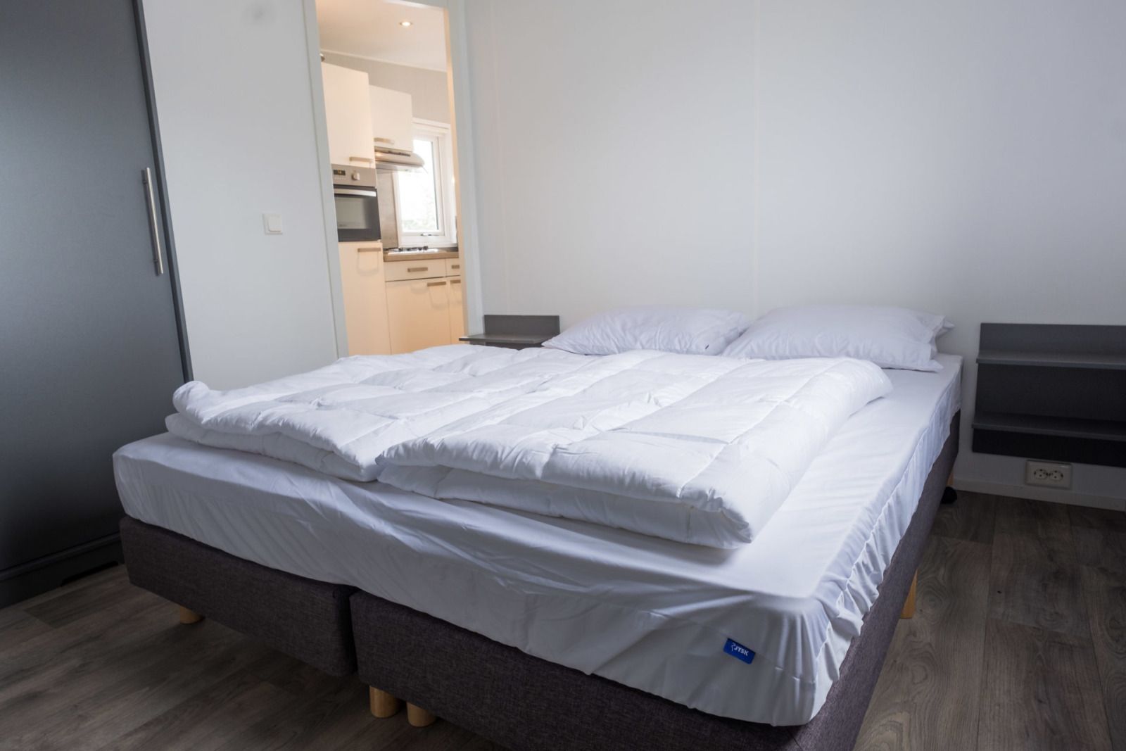 Verblijf 130326 - Vakantiewoning Bergumermeer - Waterlodge type 1