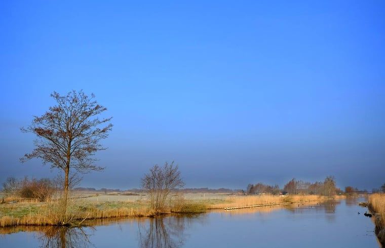 Ruhiges Wasser im Ferienhaus De Veenhoop, Ferienhaus in Alde Feanen, Friesische Seen.