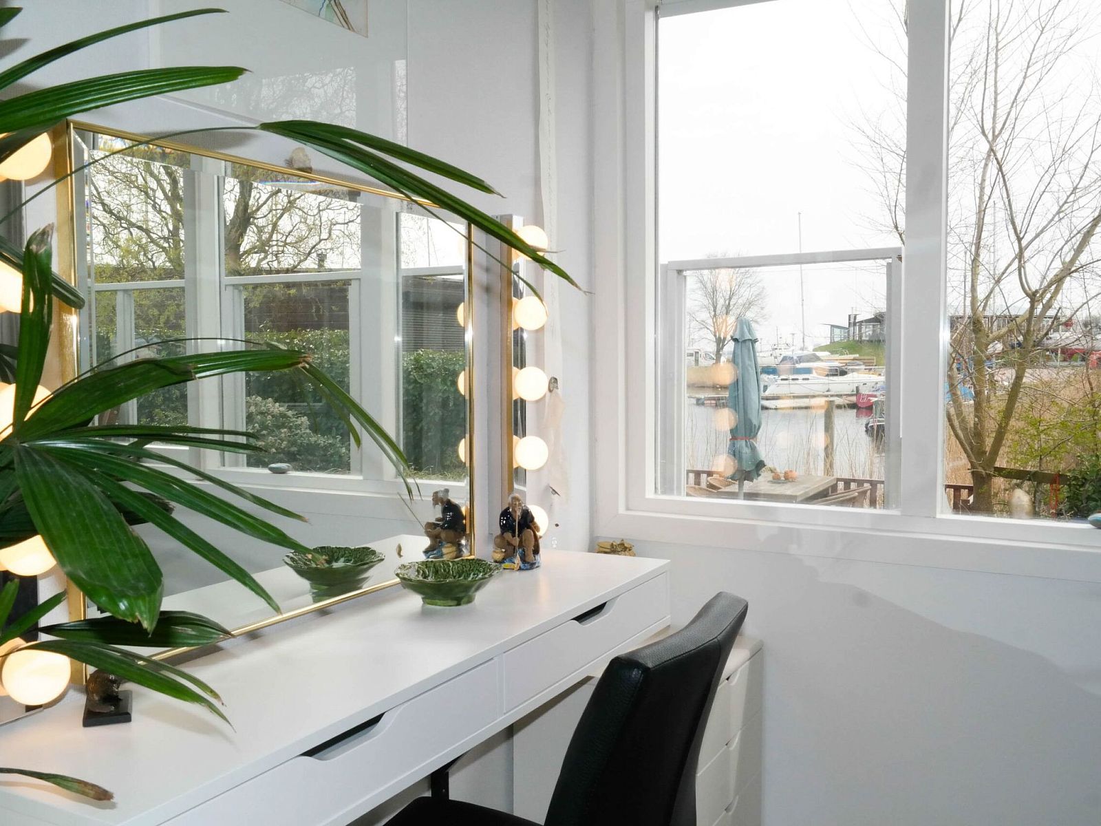 Verblijf 1605173 - Vakantiewoning Lauwersmeer - Vakantiehuis in Anjum mit Sauna, Garten und Terrasse