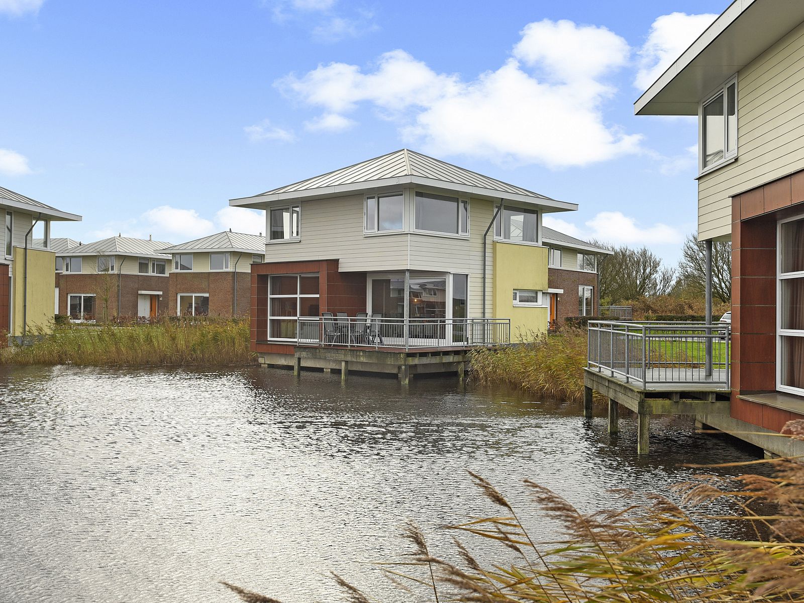 Verblijf 1605235 - Bungalow Lauwersmeer - Esonstad | 6-persoons woning | 6L2