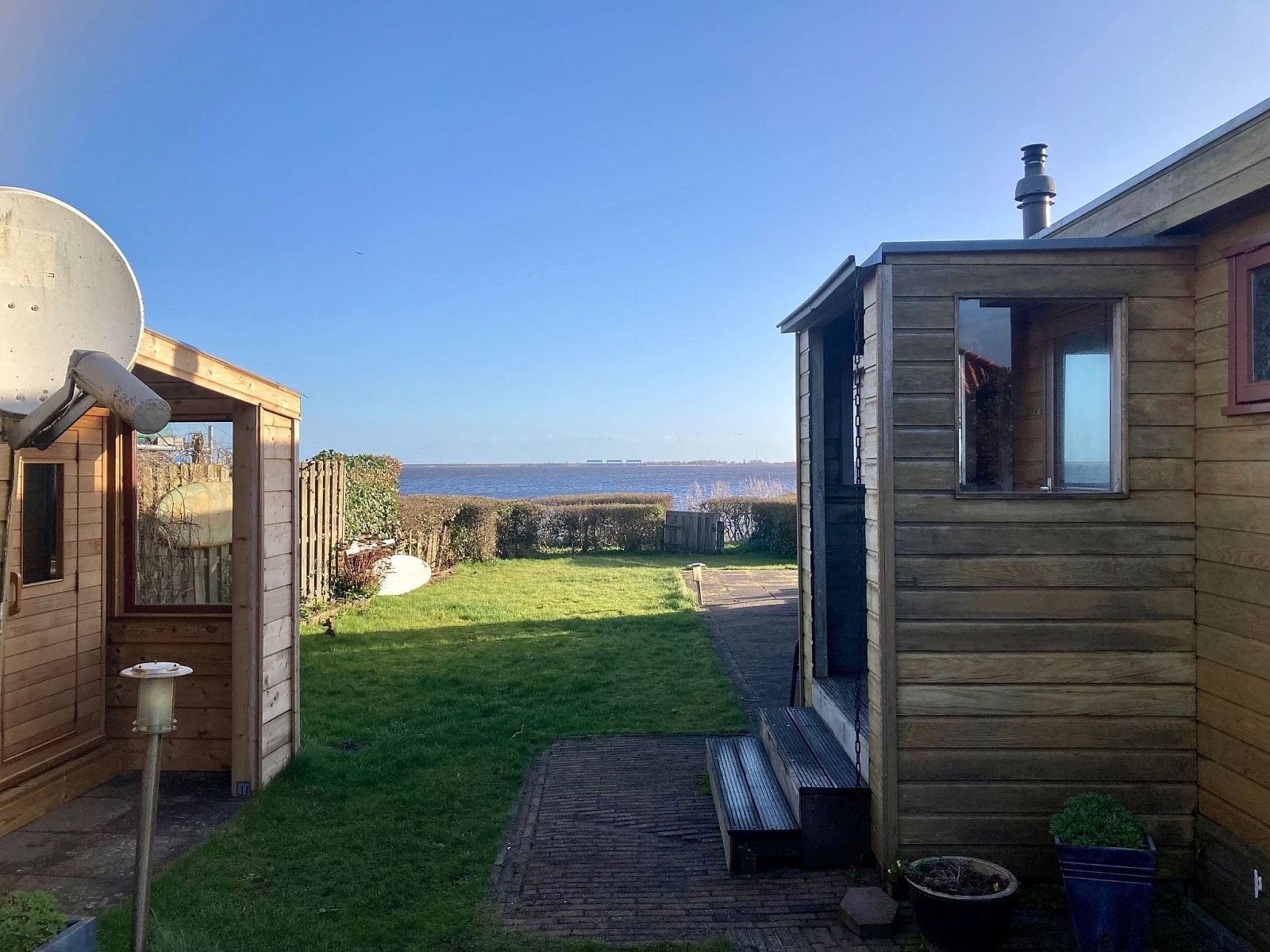 Guest house 160597 - Holiday property Lauwersmeer - Vakantiehuis Haus Sonnenschein mit Blick auf das Lauwersmeer