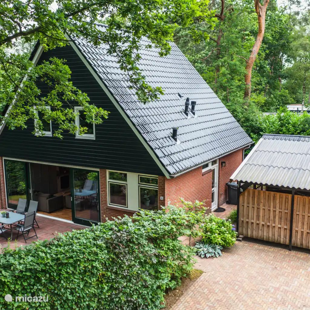 Verblijf 170133 - Vakantiewoning Midden Drenthe - Luxe boshuis in hartje Drenthe