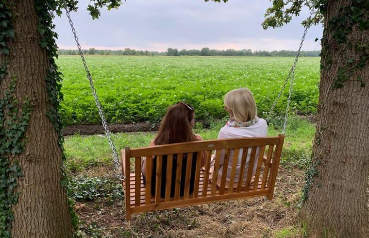 Enjoy serene countryside views from Cottage in Papenvoort, a vacation home in Midden Drenthe, Drenthe.