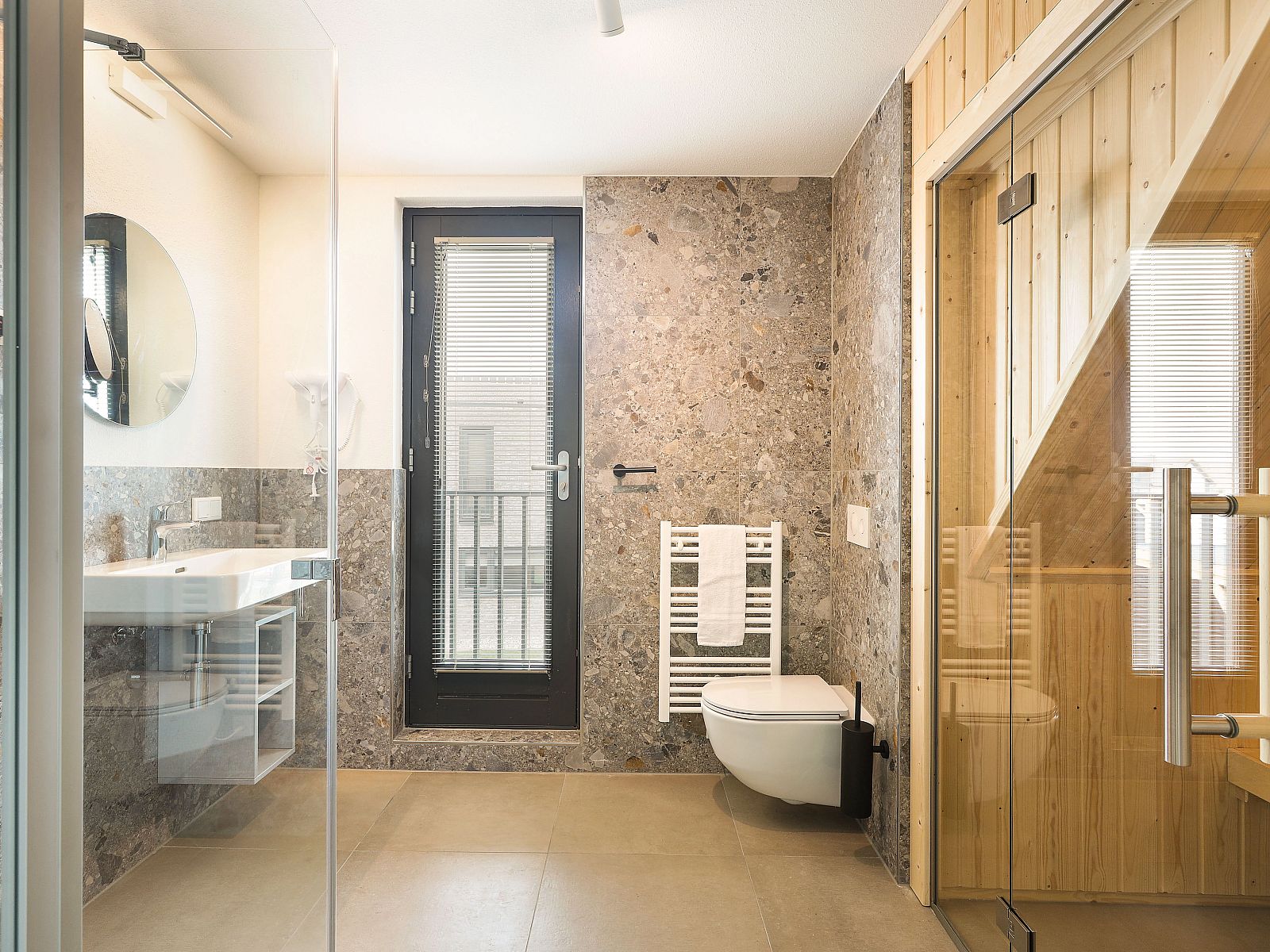 Guest house 172529 - Bungalow Midden Drenthe - 6-persoons woning | 6L