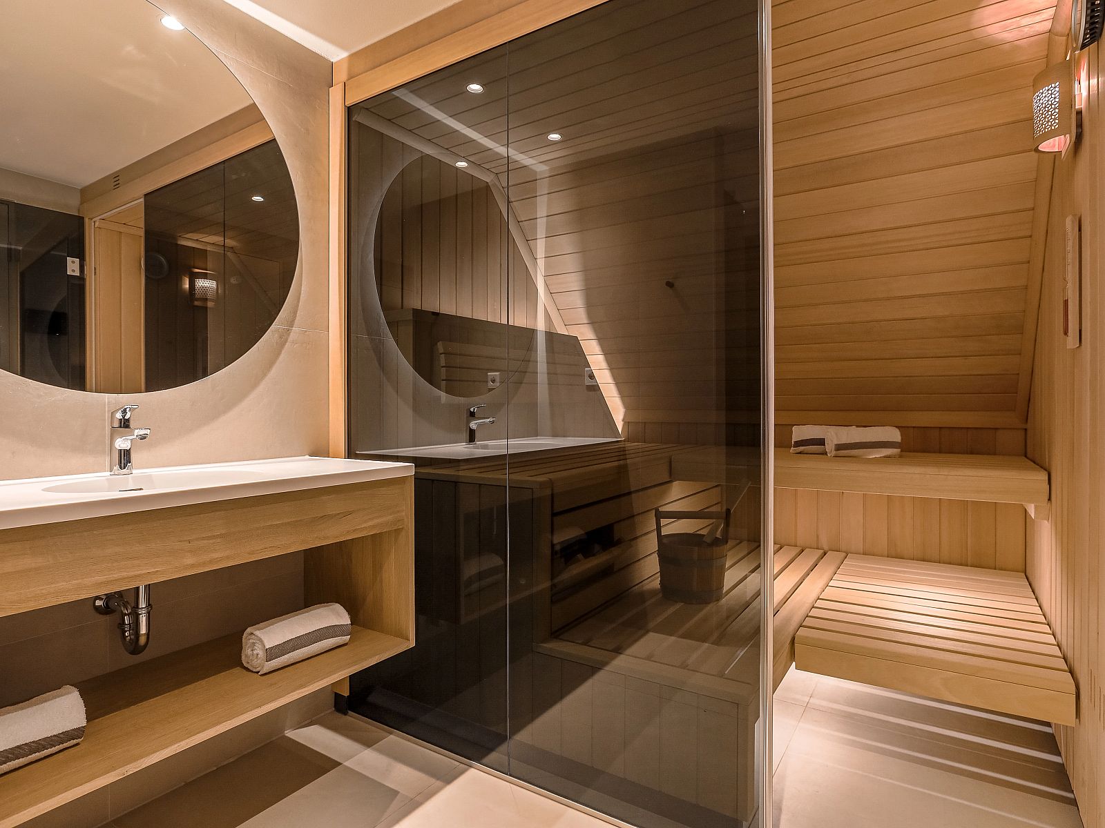 Verblijf 173281 - Bungalow Midden Drenthe - Hof van Saksen | 6-persoons Wellnessboerderij | 6LW