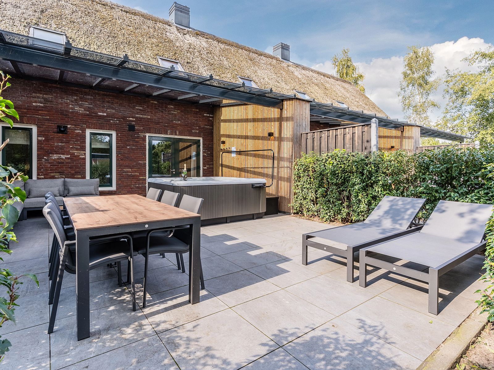 Verblijf 173281 - Bungalow Midden Drenthe - Hof van Saksen | 6-persoons Wellnessboerderij | 6LW