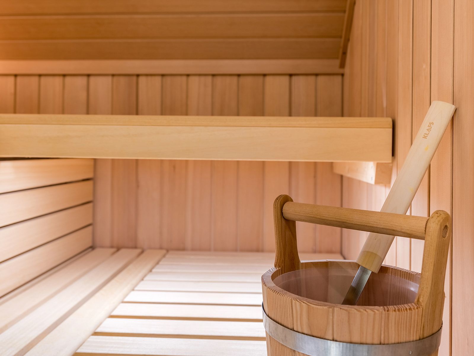 Verblijf 173287 - Bungalow Midden Drenthe - Hof van Saksen | 6-persoons Wellness Waterfront boerderij | 