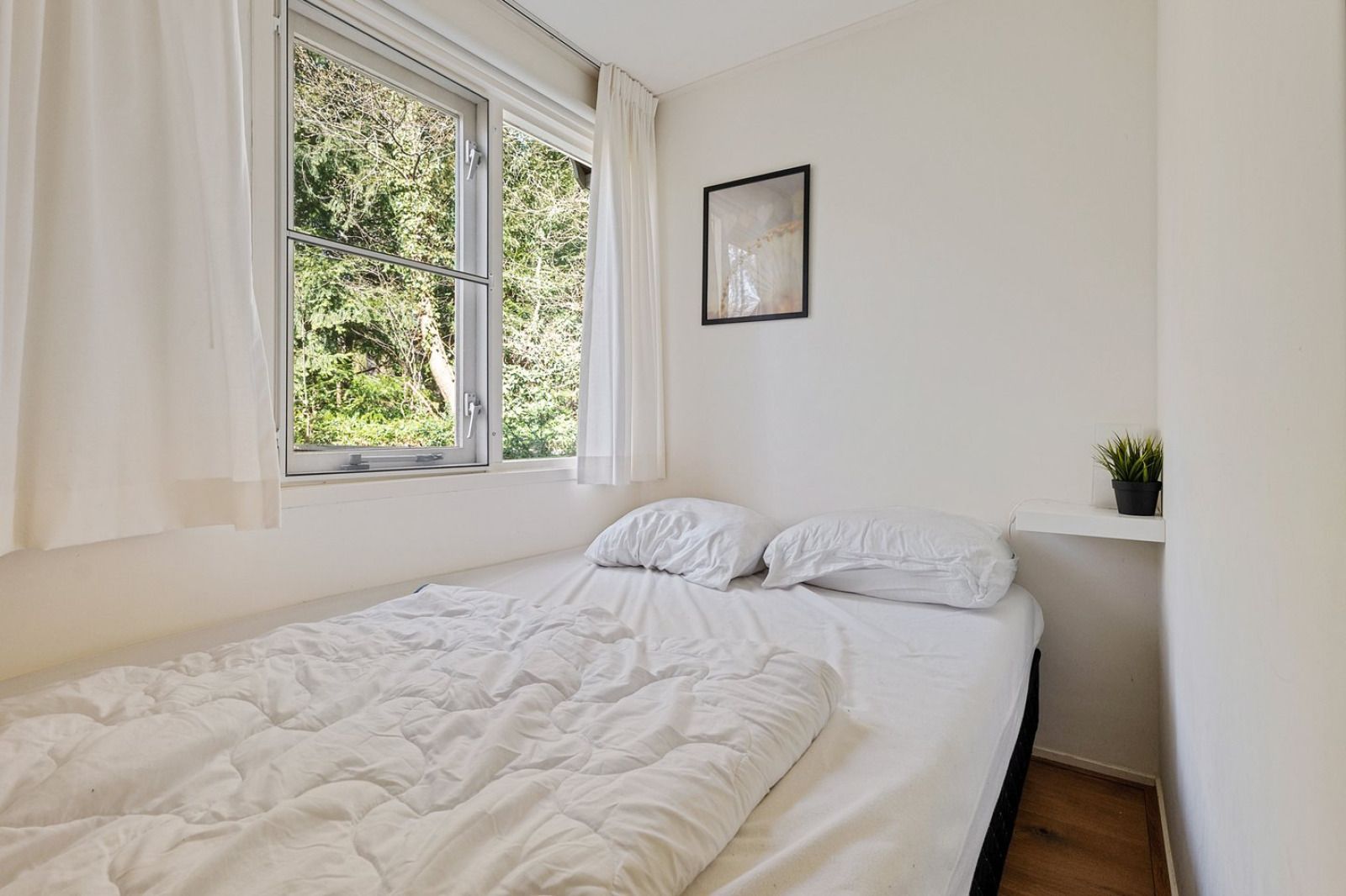 Kueche mit modernen Geraeten im Ferienhaus DG1863, Norg, Nord-Drenthe.