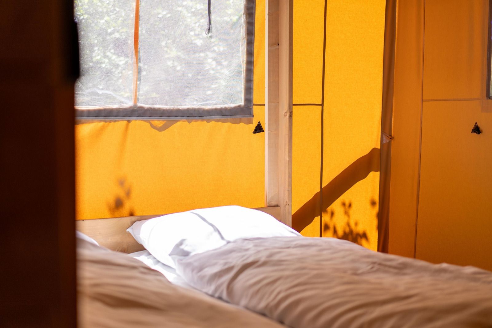 Guest house 181122 - Tent house Noord Drenthe - Vakantiepark «Hunzedal 16»