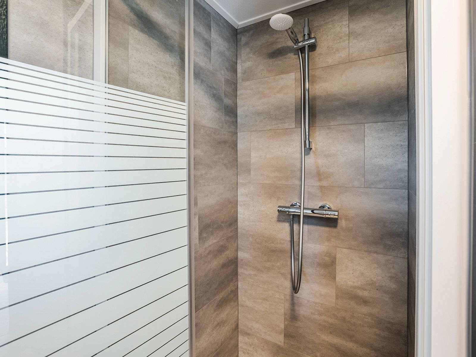 Verblijf 1829103 - Vakantiewoning Noord Drenthe - Het Land van Bartje | 4-persoons peuterstacaravan | 4MHK