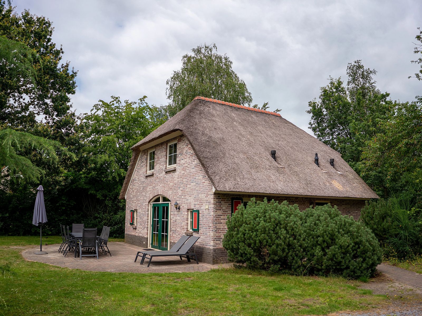 Verblijf 1829104 - Bungalow Noord Drenthe - Het Land van Bartje | 8-persoons boerderij | 8L