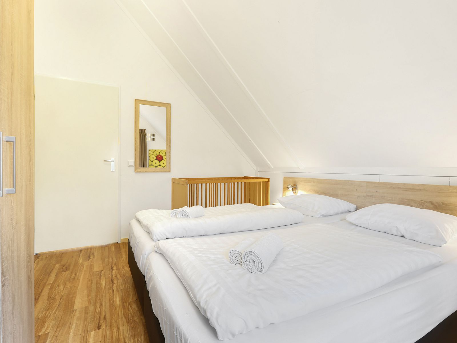 Verblijf 1829104 - Bungalow Noord Drenthe - Het Land van Bartje | 8-persoons boerderij | 8L