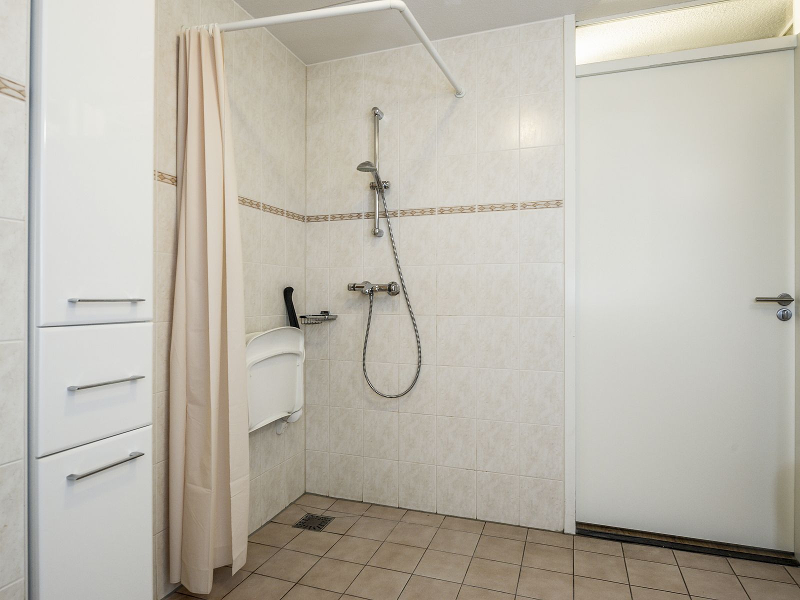 Verblijf 182962 - Bungalow Noord Drenthe - Het Land van Bartje | 6-persoons hoevewoning - Extra toegank