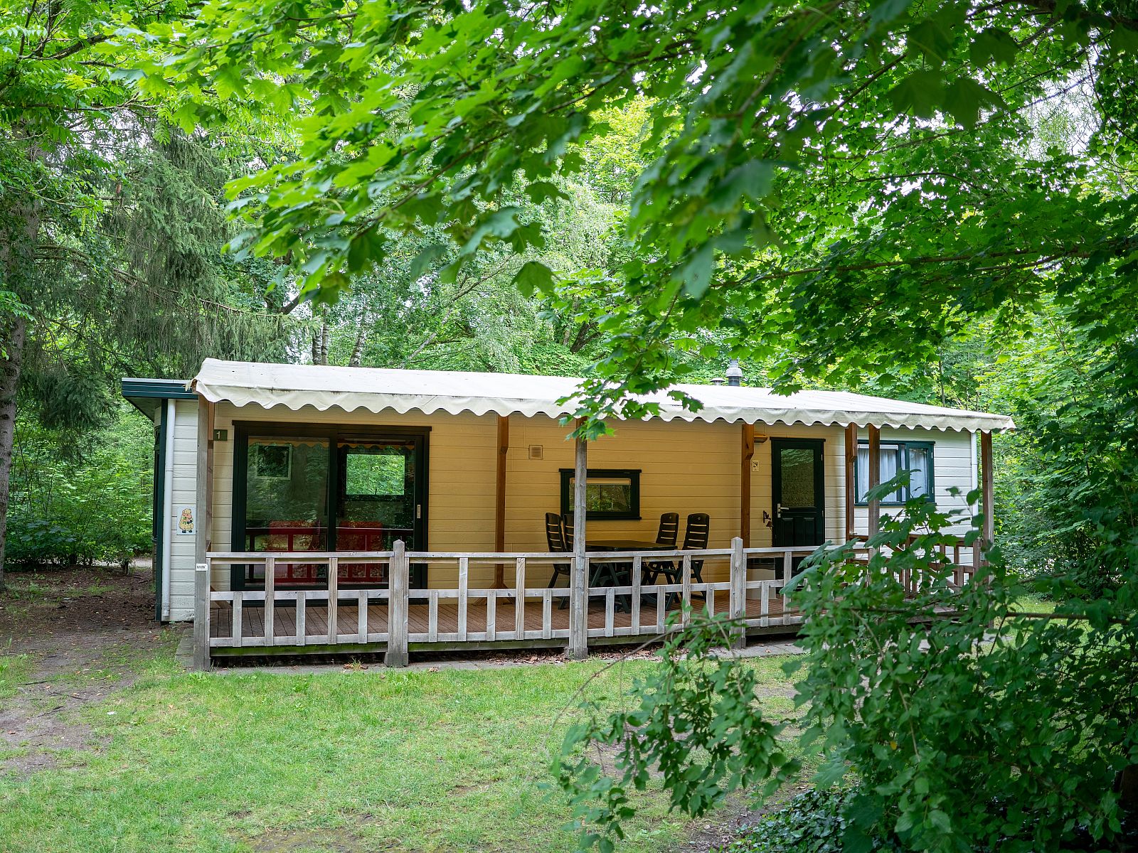 Guest house 182968 - Holiday property Noord Drenthe - Het Land van Bartje | 4-persoons peuterstacaravan | 4BCK