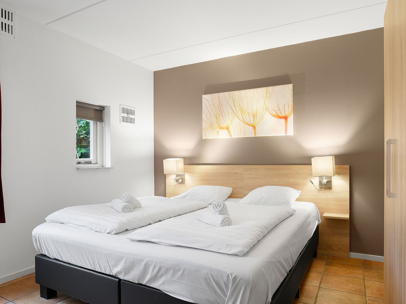 Guest house 182977 - Bungalow Noord Drenthe - Het Land van Bartje | 10-persoons kinderboerderij | 10LK